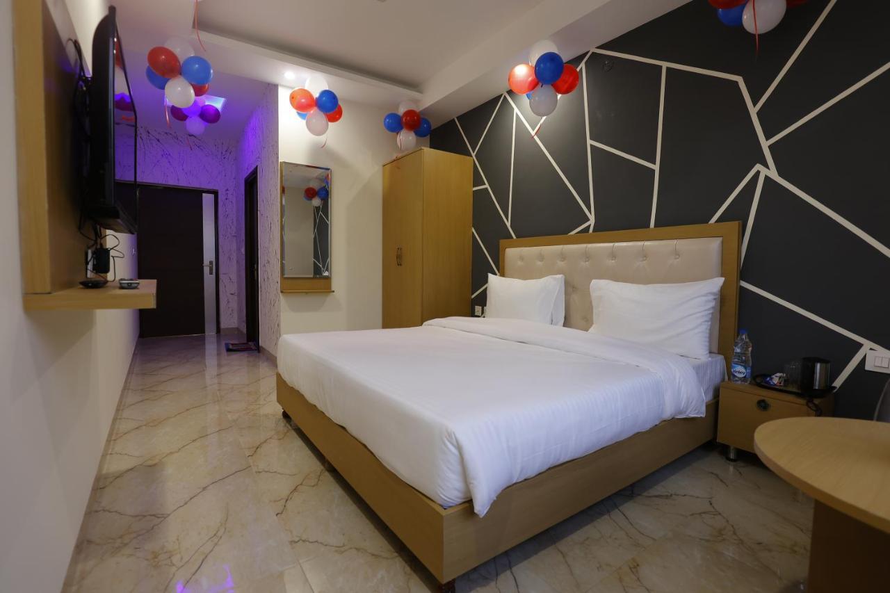 Hotel Bliss Zirakpur Exterior photo